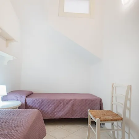 Ambra - Porto San Paolo *
